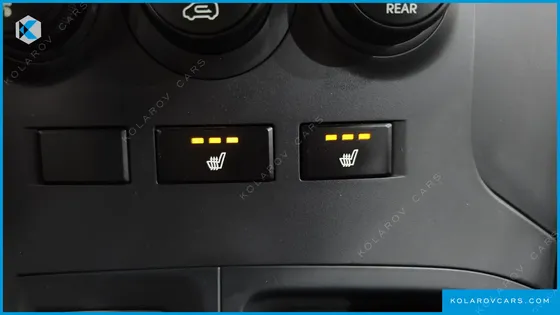 HYUNDAI STAREX 3-SEATER VAN