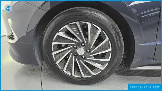HYUNDAI SONATA INSPIRATION