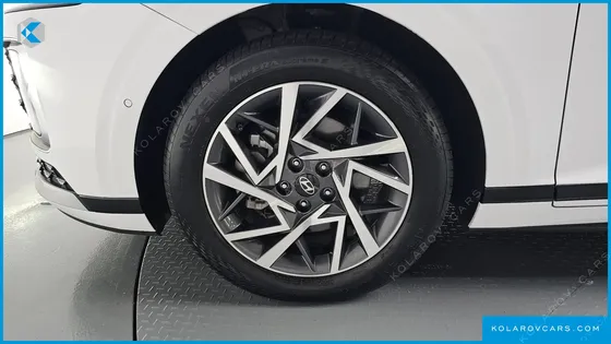 HYUNDAI GRANDEUR 2,5 GASOLINE 2WD