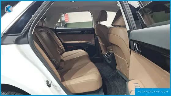 HYUNDAI GRANDEUR 2,5 GASOLINE 2WD