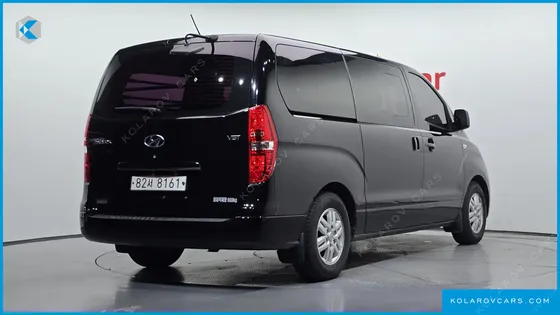 HYUNDAI STAREX 5-SEATER VAN