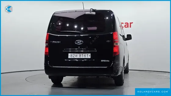 HYUNDAI STAREX 5-SEATER VAN