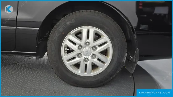 HYUNDAI STAREX 5-SEATER VAN