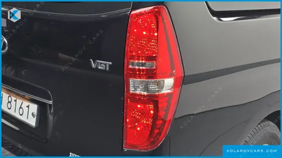 HYUNDAI STAREX 5-SEATER VAN