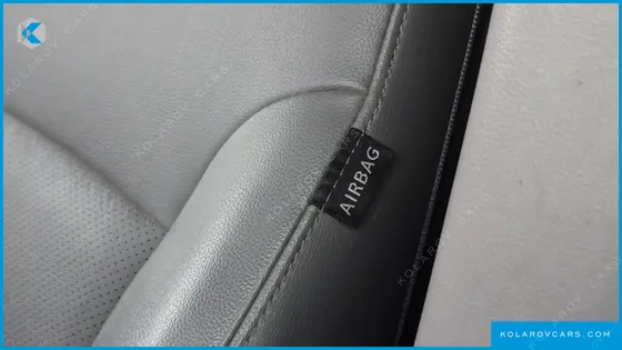 HYUNDAI STAREX 5-SEATER VAN