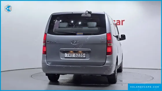 HYUNDAI STAREX 12-SEATER WAGON
