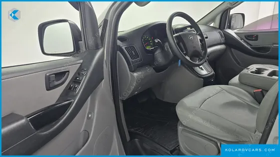 HYUNDAI STAREX 12-SEATER WAGON