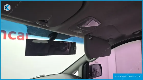 HYUNDAI STAREX 12-SEATER WAGON