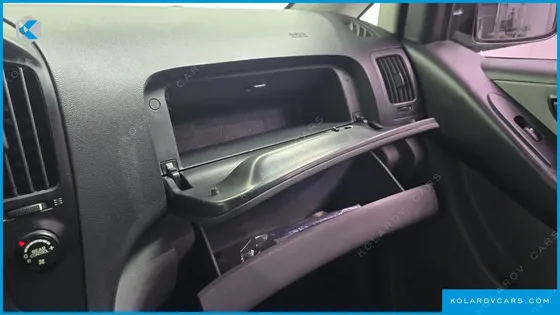 HYUNDAI STAREX 12-SEATER WAGON