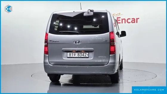 HYUNDAI STAREX 5-SEATER VAN