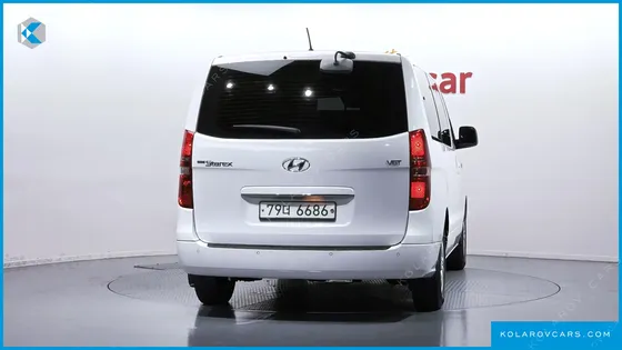 HYUNDAI STAREX 12-SEATER WAGON