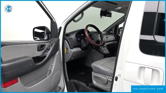 HYUNDAI STAREX 12-SEATER WAGON