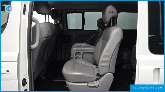 HYUNDAI STAREX 12-SEATER WAGON