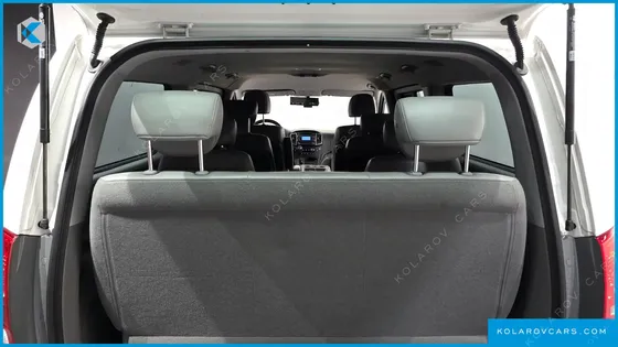 HYUNDAI STAREX 12-SEATER WAGON