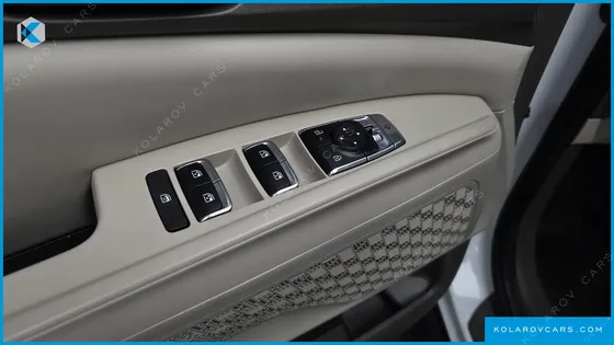 KIA CARNIVAL HEV 7SEATER OUTDOOR NOBLESS