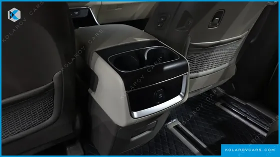 KIA CARNIVAL HEV 7SEATER OUTDOOR NOBLESS