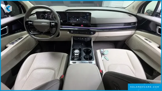 KIA CARNIVAL GASOLINE 9-SEATER SIGNATURE
