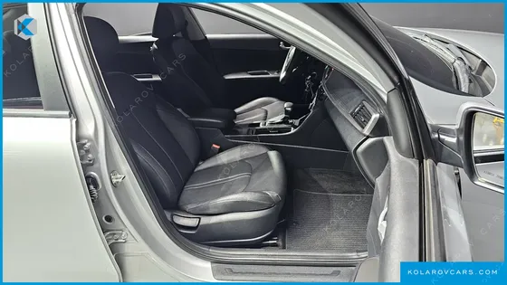 KIA K5 2.0 LPI RENTAL CAR