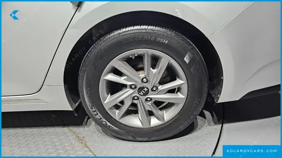 KIA K5 2.0 LPI RENTAL CAR
