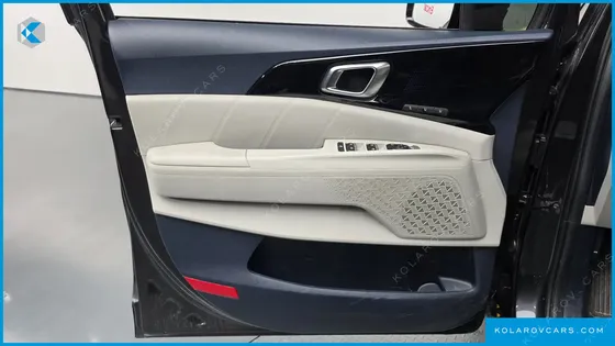 KIA CARNIVAL HEV 7SEATER SIGNATURE