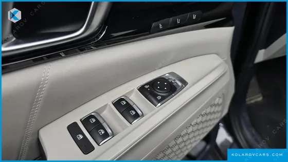 KIA CARNIVAL HEV 7SEATER SIGNATURE