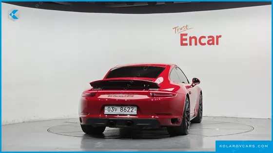 PORSCHE 911 CARRERA 4 GTS