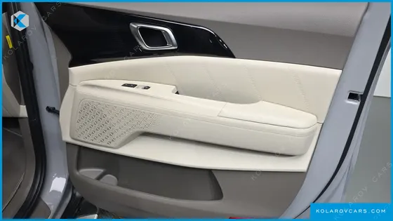 KIA CARNIVAL DIESEL 7-SEATER GRAVITY