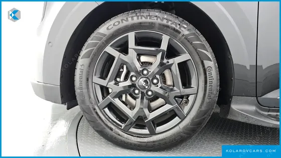 KIA CARNIVAL DIESEL 9-SEATER GRAVITY