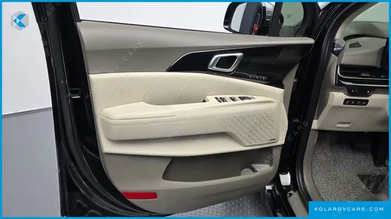 KIA CARNIVAL DIESEL 9-SEATER GRAVITY