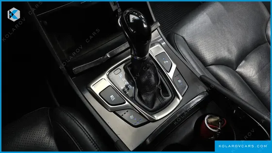 HYUNDAI GRANDEUR HG240 MODERN