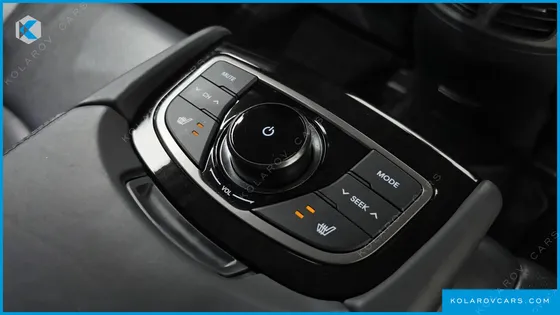 HYUNDAI GRANDEUR HG240 LUXURY