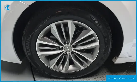 HYUNDAI GRANDEUR HG240 MODERN COLLECTION