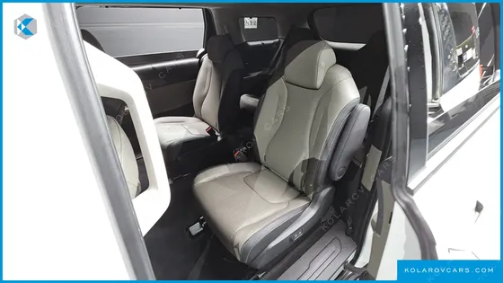 KIA CARNIVAL DIESEL 9-SEATER NOBLESSE