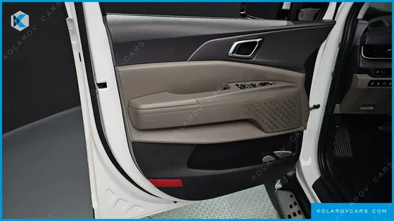 KIA CARNIVAL DIESEL 9-SEATER NOBLESSE