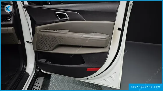 KIA CARNIVAL DIESEL 9-SEATER NOBLESSE