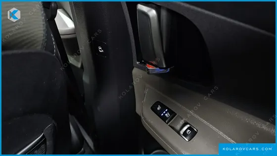 KIA CARNIVAL DIESEL 9-SEATER NOBLESSE