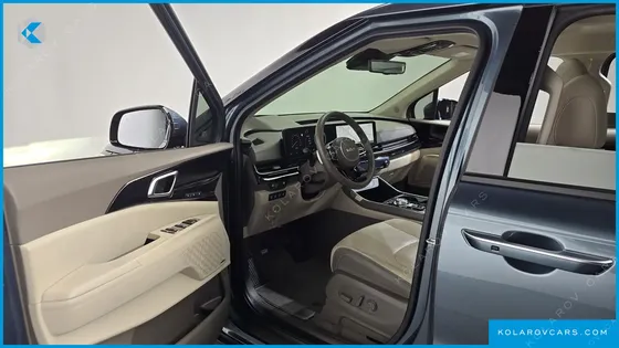 KIA CARNIVAL GASOLINE 9-SEATER SIGNATURE