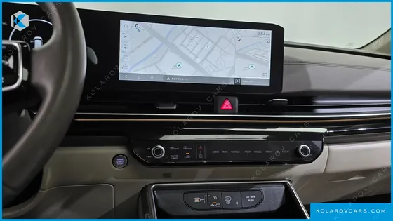 KIA CARNIVAL GASOLINE 9-SEATER SIGNATURE