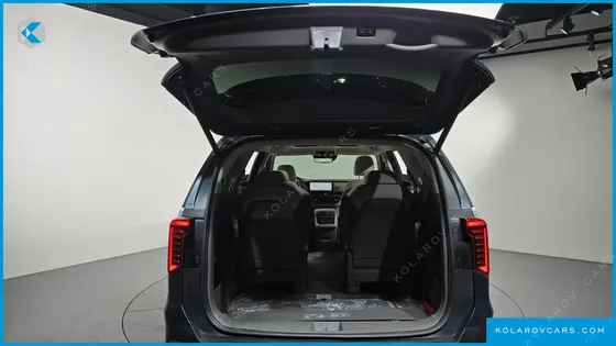 KIA CARNIVAL GASOLINE 9-SEATER SIGNATURE