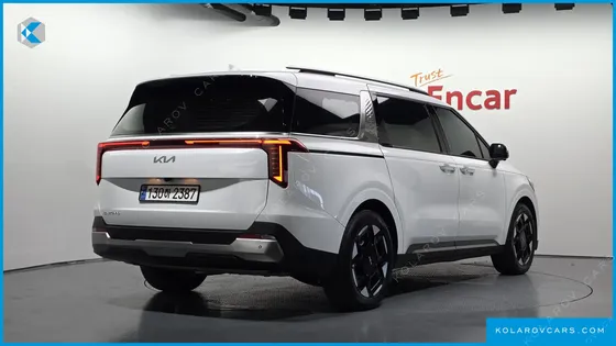 KIA CARNIVAL DIESEL 9-SEATER SIGNATURE