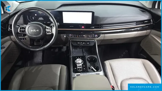 KIA CARNIVAL DIESEL 9-SEATER SIGNATURE