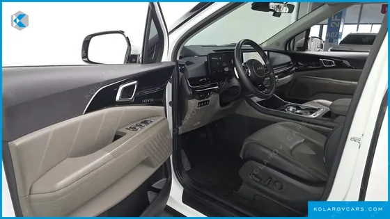 KIA CARNIVAL DIESEL 9-SEATER SIGNATURE