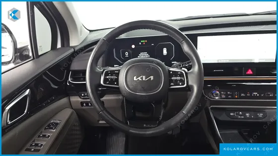 KIA CARNIVAL DIESEL 9-SEATER SIGNATURE