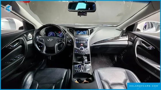 HYUNDAI GRANDEUR HG300 PREMIUM