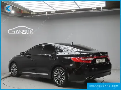 HYUNDAI GRANDEUR HG240 MODERN