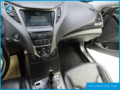 HYUNDAI GRANDEUR HG240 MODERN