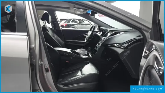 HYUNDAI GRANDEUR HG240 MODERN