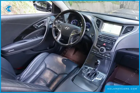 HYUNDAI GRANDEUR PREMIUM