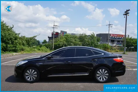 HYUNDAI GRANDEUR PREMIUM
