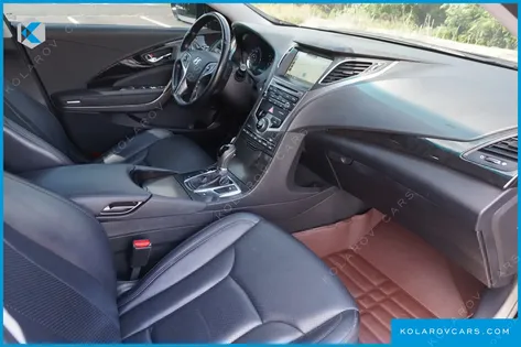 HYUNDAI GRANDEUR PREMIUM